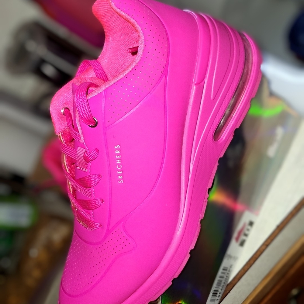 Skechers Pink Athletic Shoes with Modern Design